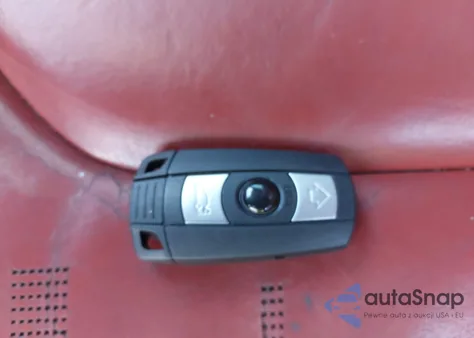 2011 BMW M3 z USA, uszkodzony, nr VIN WBSKG9C5XBE645916